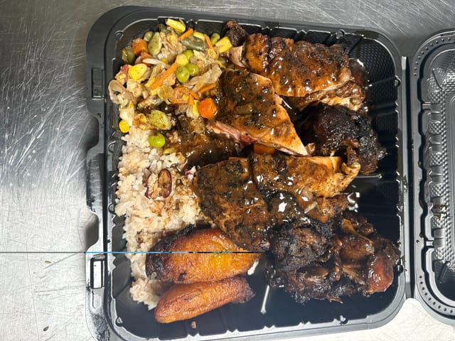 Combo plate (2 meats).